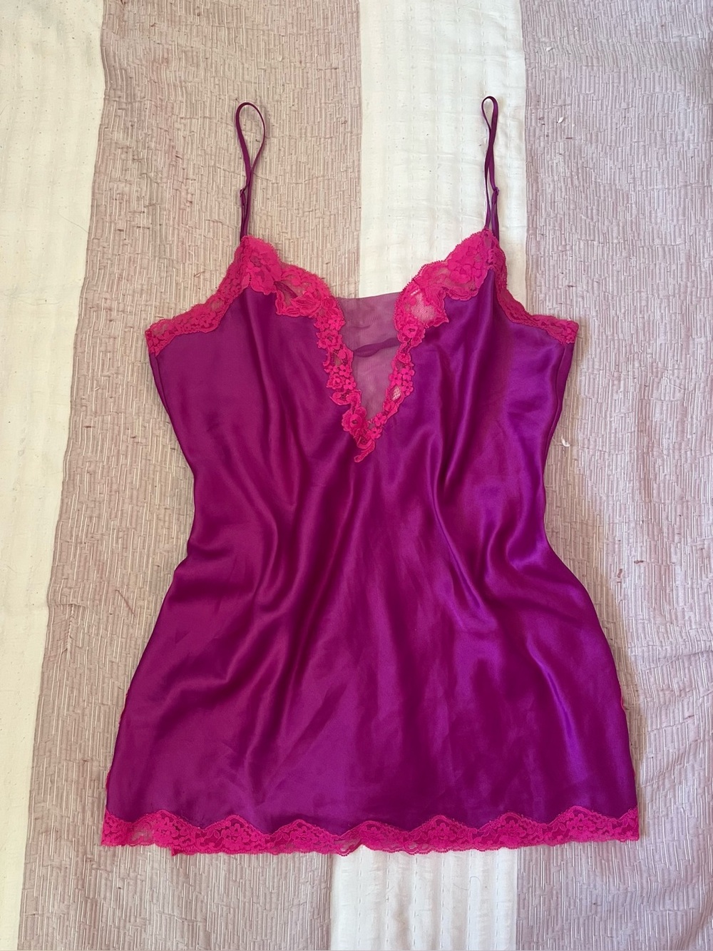 Y2K 2000s Victorias Secret Mini Lace Pink Purple nightgown tie back Slit Medium